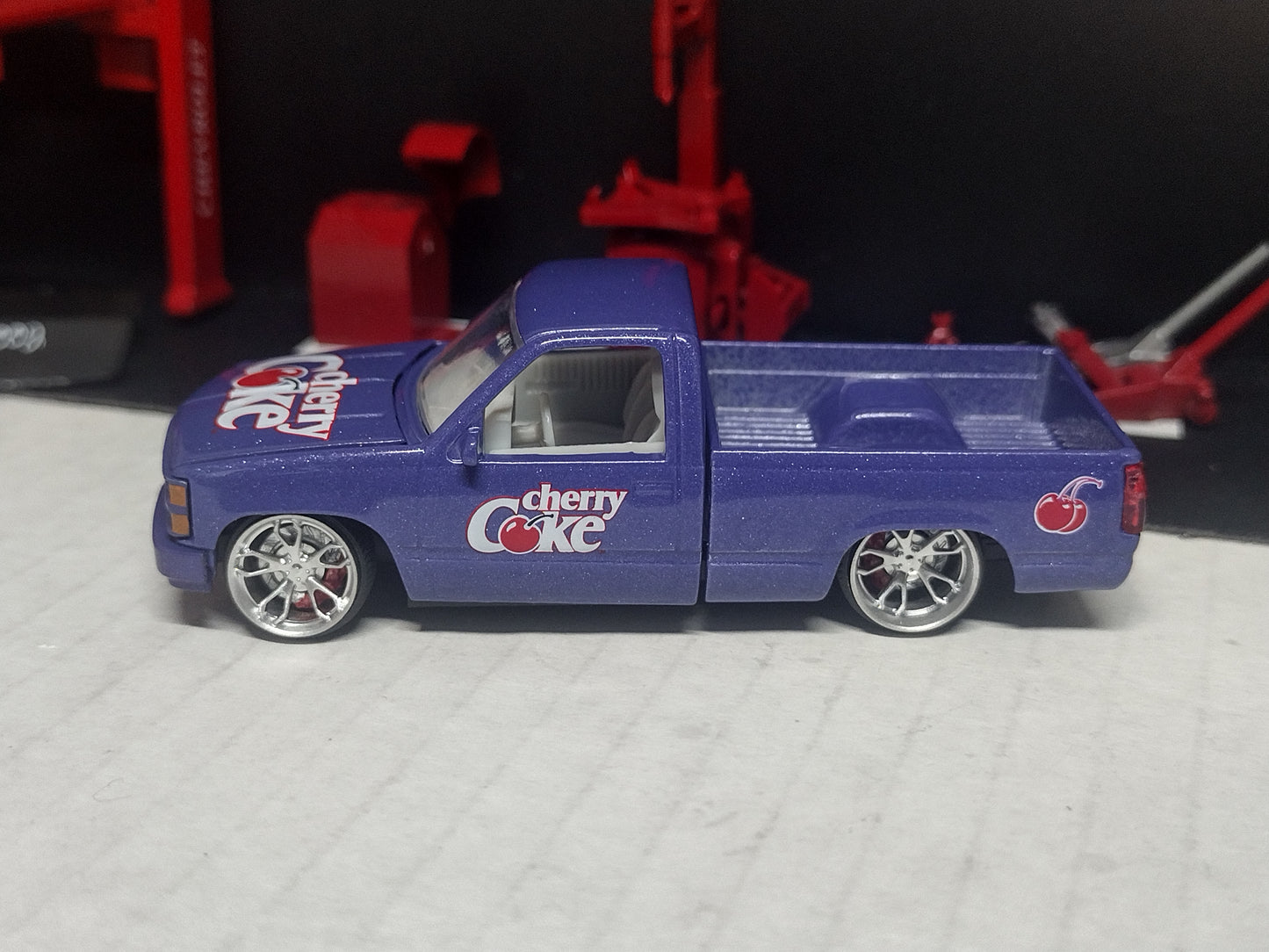 24" Forgi v1