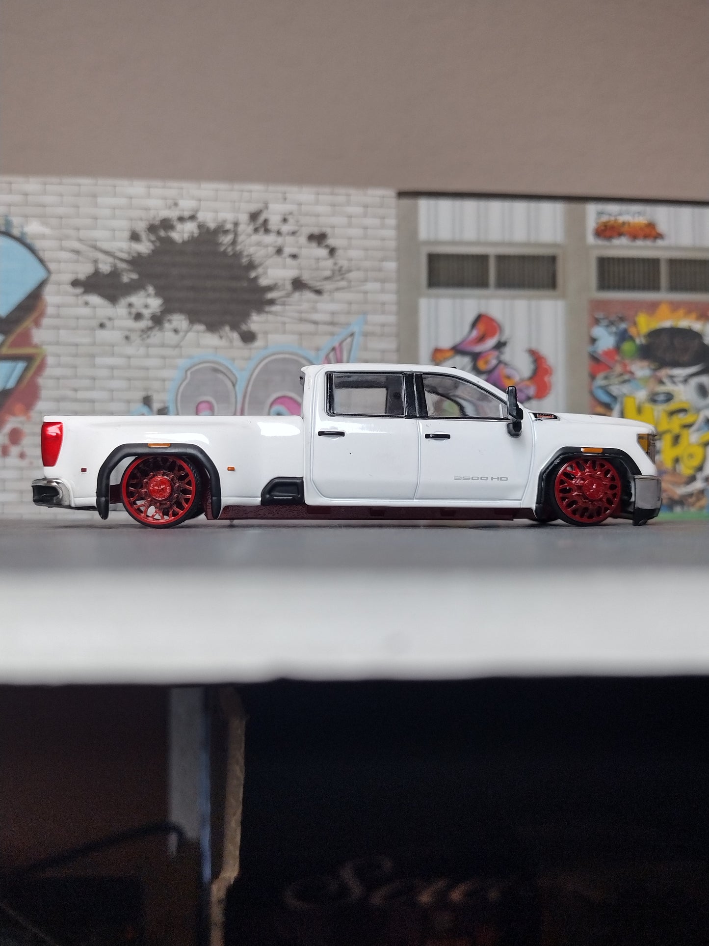Custom dropped dually chassis KG1
