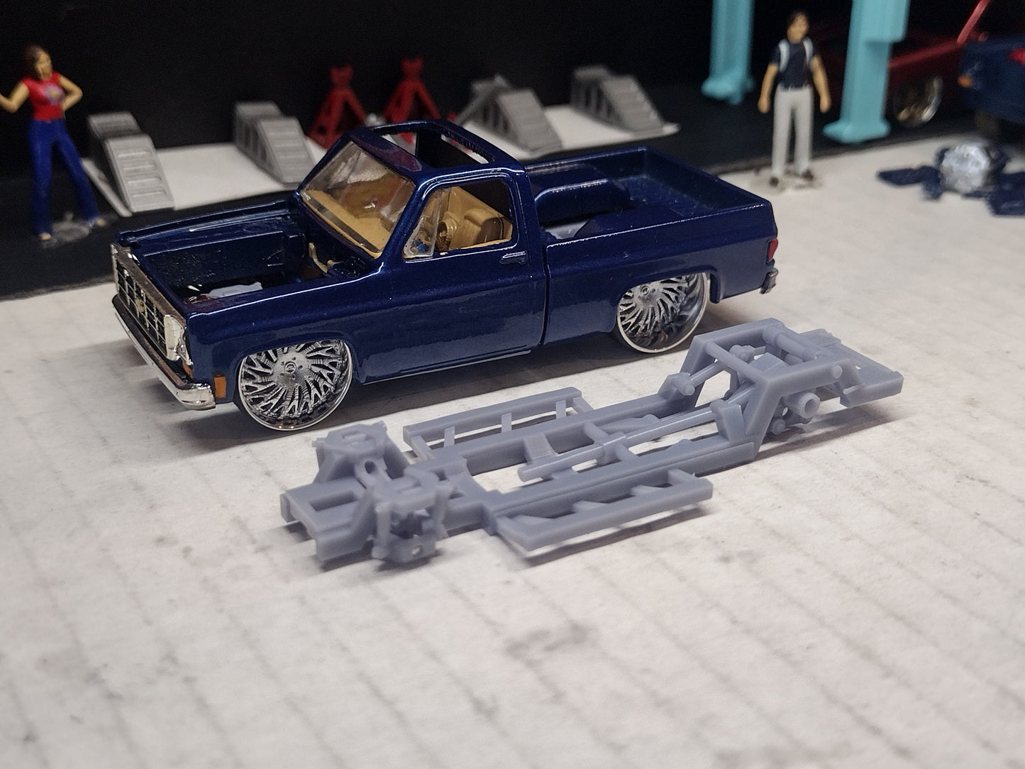 164 scale m2 machines squarebody dropped base.